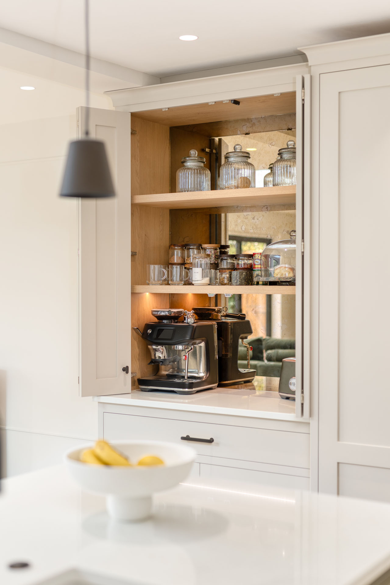 Minimalist Luxury In-Frame Square Frame Shaker Kitchen & Utility ...